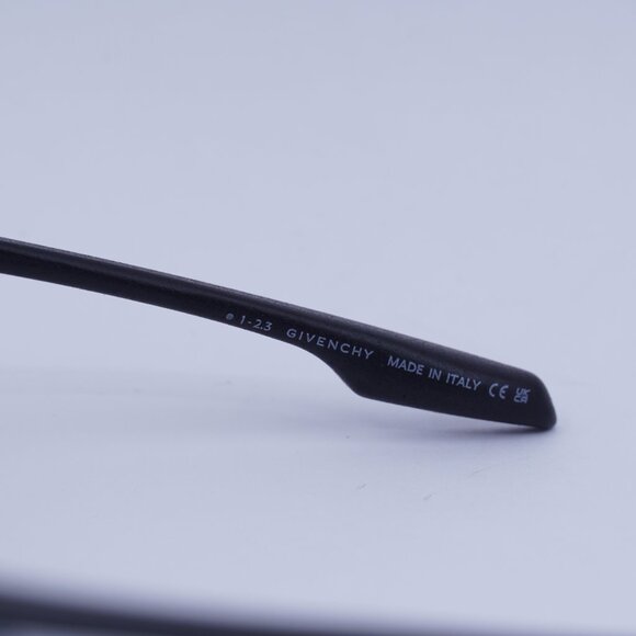 Givenchy GV40049I 02C Sunglasses Matte Black Geometric Frame,Smoke Mirror Lenses - Picture 5 of 9